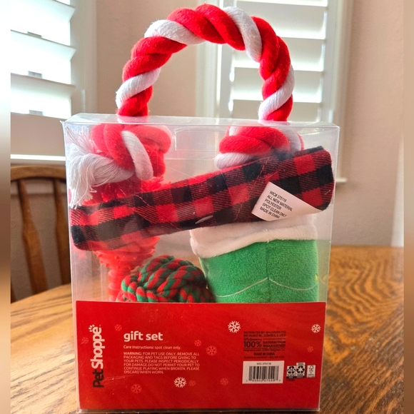 👀50% - NWT‼️ Pet Shoppe brand 4-piece Dog Toy Set - Picture 6 of 8